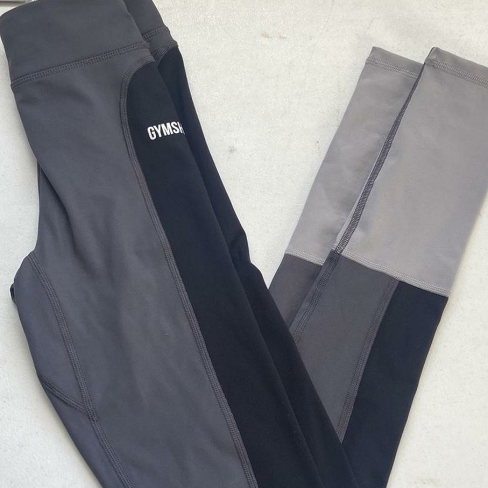 ☆CLEARANCE ☆EUC Gym shark leggings excellent condition size small